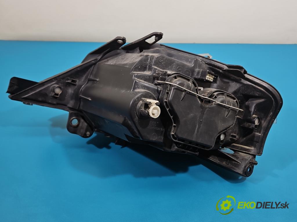 Citroen C3 I 2002-2009 1.4 8V 73 hp manual 54 kW 1360 cm3 5- světlo pravý  (Pravé přední světlo)