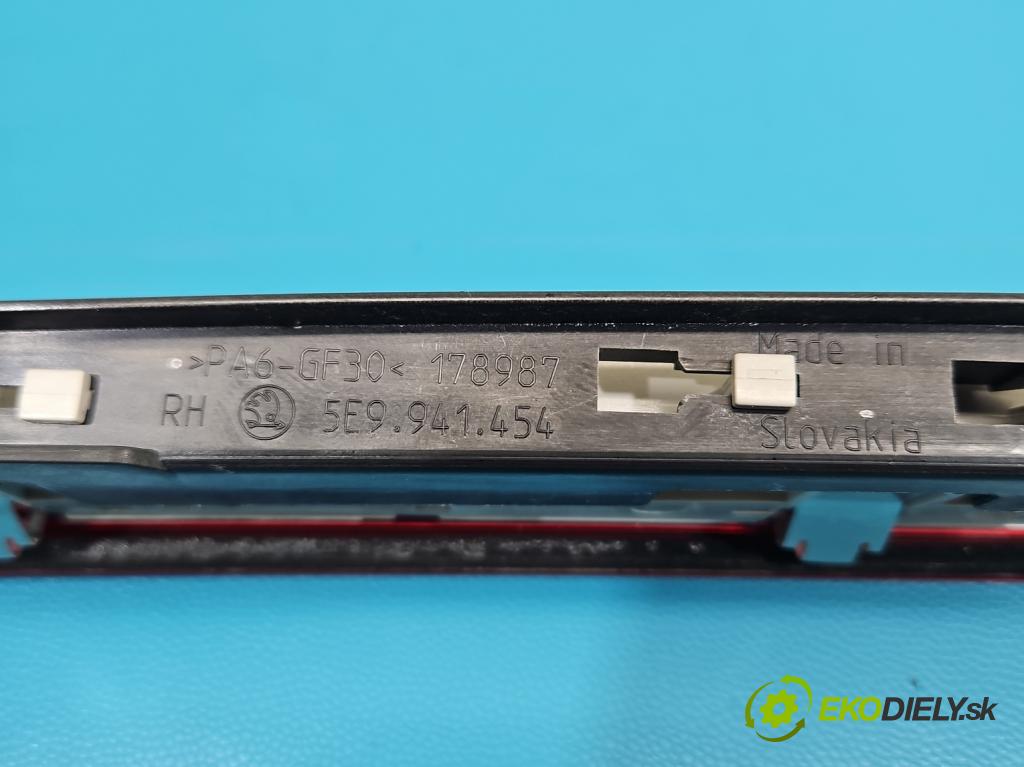 Skoda Superb III 2015-2024 2.0 tdi 150 HP automatic 110 kW 1968 cm3 5- světlo: stop: 5E9945097C