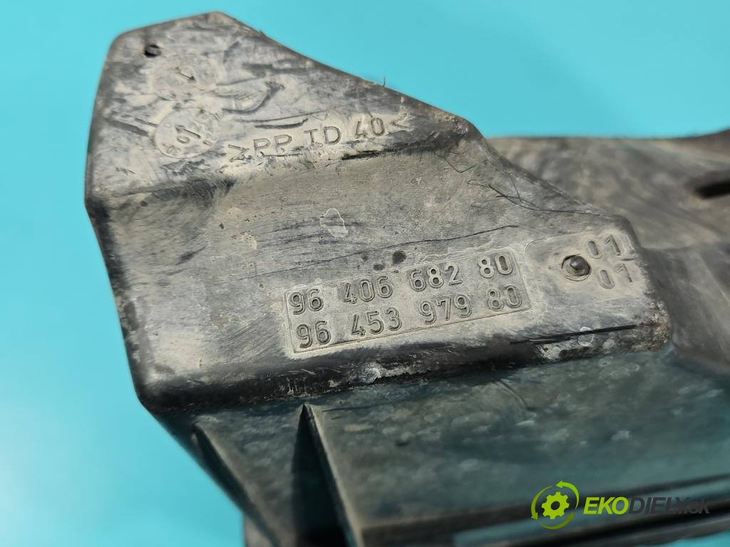 Citroen C3 I 2002-2009 1.4 8V 73 HP manual 54 kW 1360 cm3 5- obal filtra vzduchu 9640668280 (Obal vzduchového filtra)