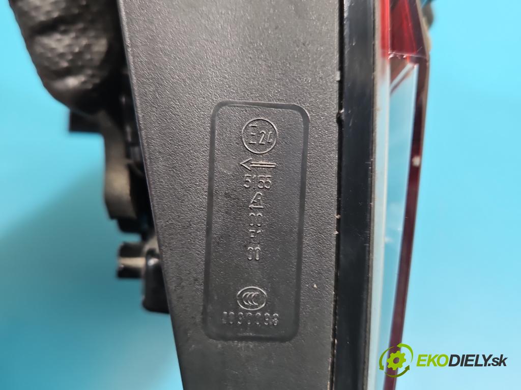 Skoda Superb III 2015-2024 2.0 tdi 150 HP automatic 110 kW 1968 cm3 5- svetlo / reflektor zadné ľavé 3V9945307H (Kľučka dverí ostatné)