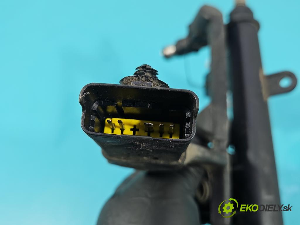 Citroen C3 I 2002-2009 1.4 8V 73 HP manual 54 kW 1360 cm3 5- vstrek 01F002A (Vstrekovač paliva)