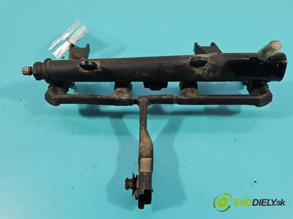 Citroen C3 I 2002-2009 1.4 8V 73 HP manual 54 kW 1360 cm3 5- vstrek 01F002A (Vstrekovač paliva)