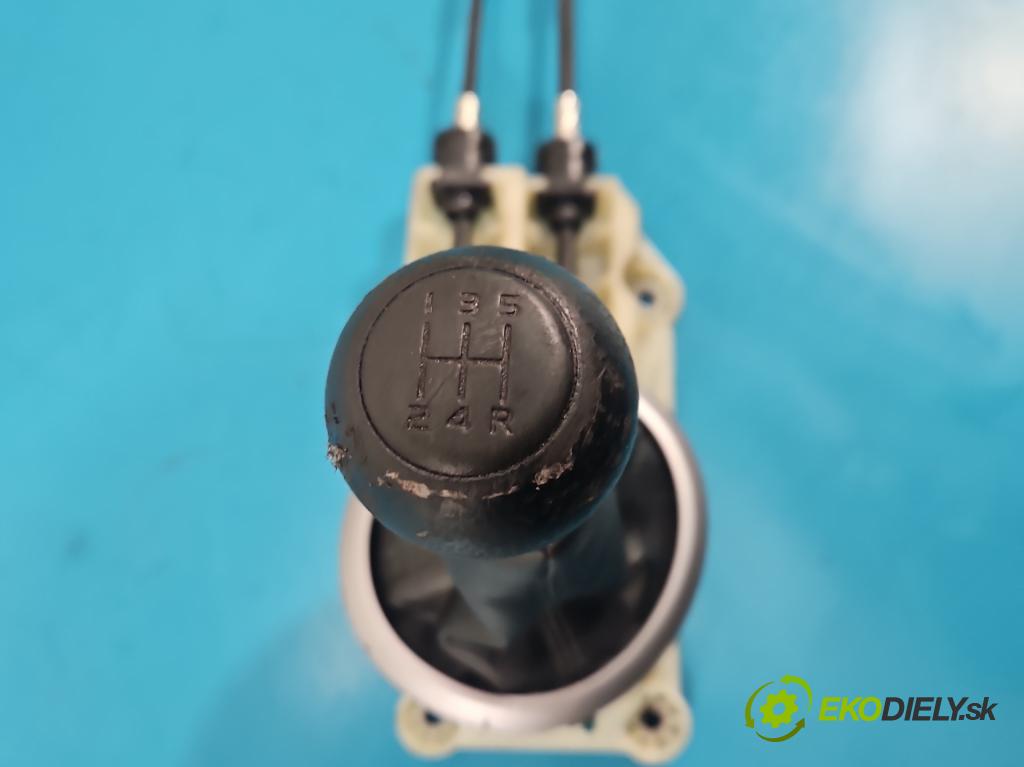 Suzuki SX4 I 2006-2014 1.6 16v 120 HP manual 88 kW 1586 cm3 5- Páka: Změny: stupeň,rýchlosť 28130-80J0 (Rýchlostná páka (kulisa))