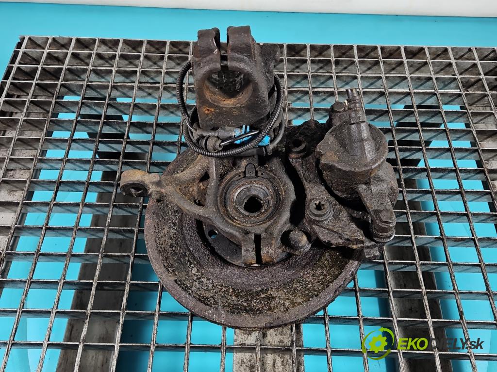 Citroen C3 I 2002-2009 1.4 8V 73 hp manual 54 kW 1360 cm3 5- náboj levé  (Náboj kola)