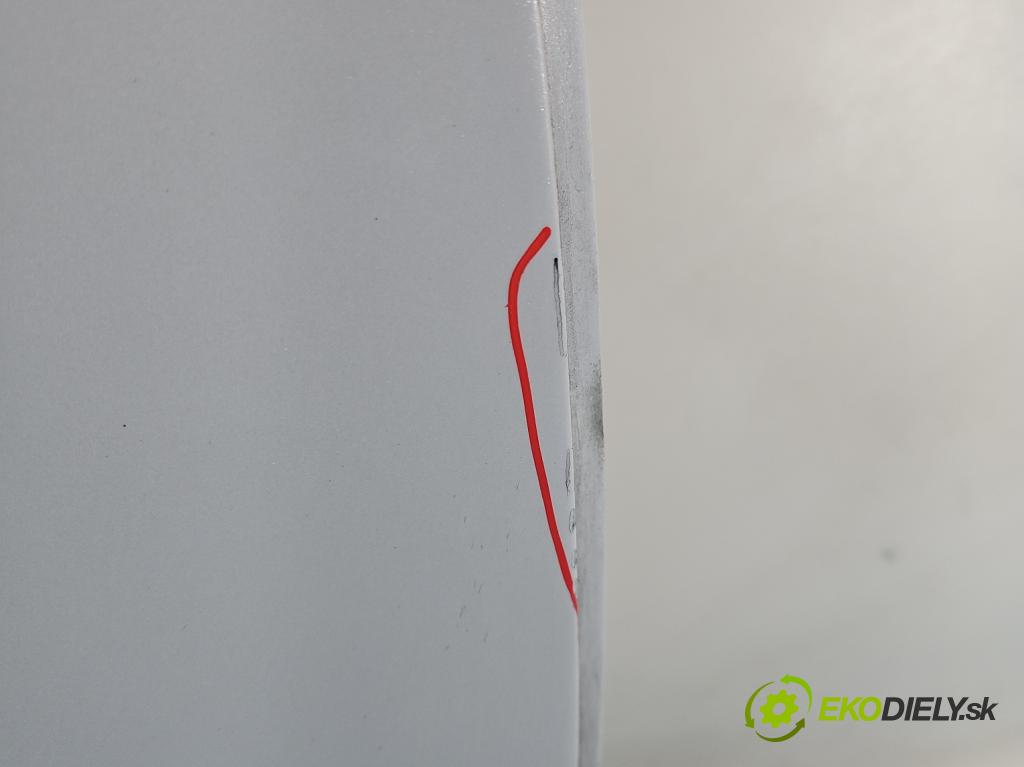 Audi A4 B9 2015-2024 2.0 TFSI 252KM automatic 185 kW 1984 cm3 4- dveře přední pravé  (Klika dveří ostatní)