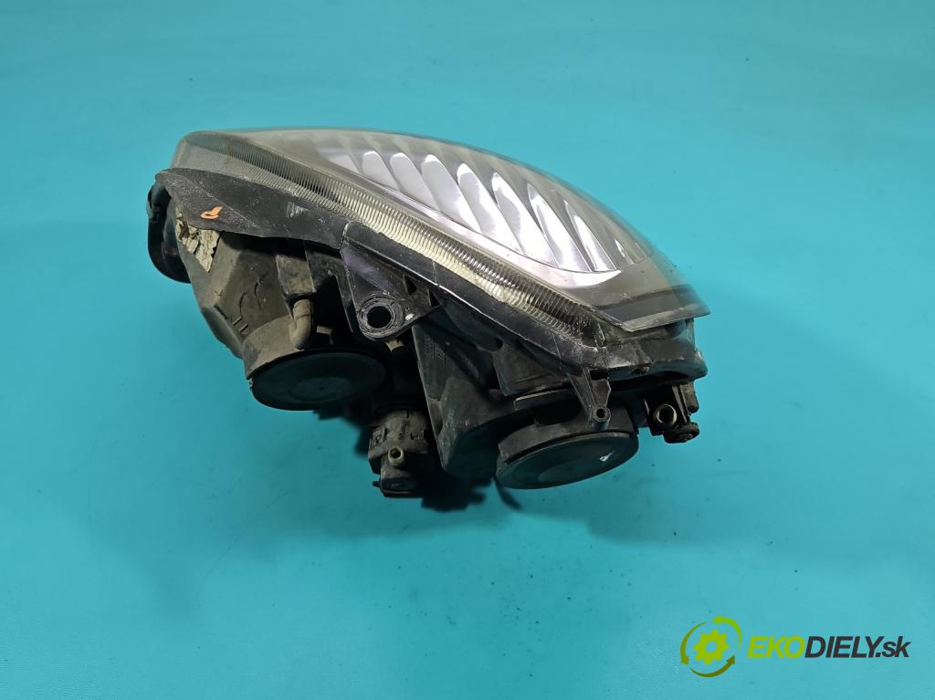 Renault Thalia I 1998-2009 1.4 8V 75 HP manual 55 kW 1390 cm3 4- Reflektor: pravý  (Svetlo predné pravé)