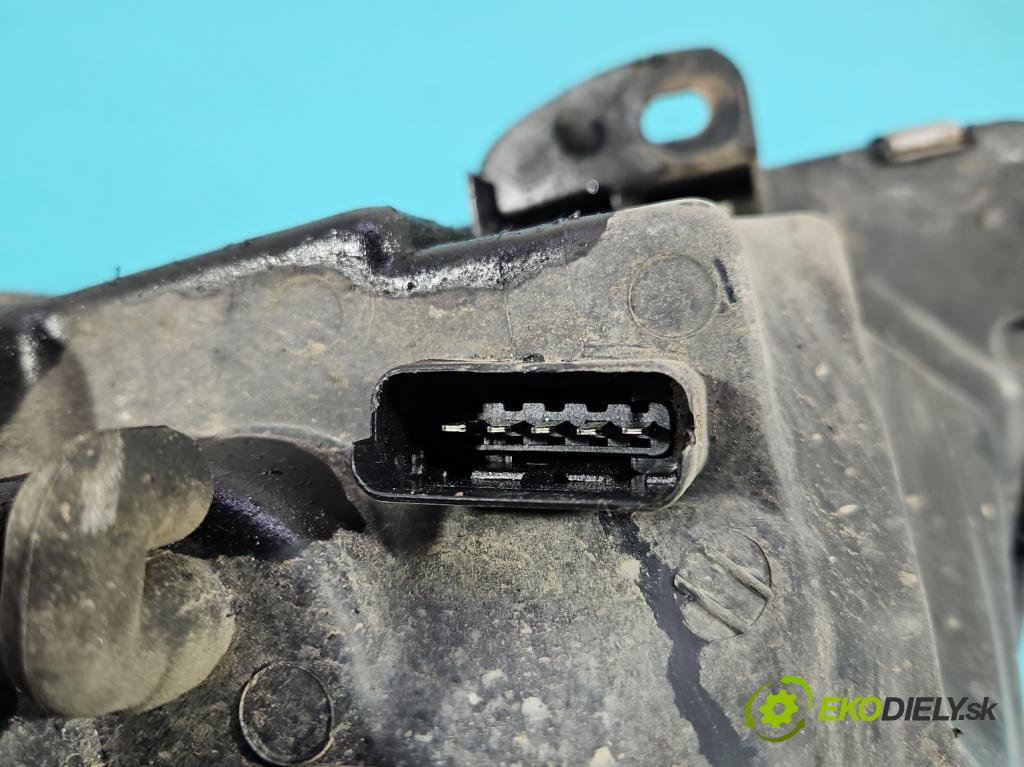 Renault Thalia I 1998-2009 1.4 8V 75 HP manual 55 kW 1390 cm3 4- Reflektor: pravý  (Svetlo predné pravé)