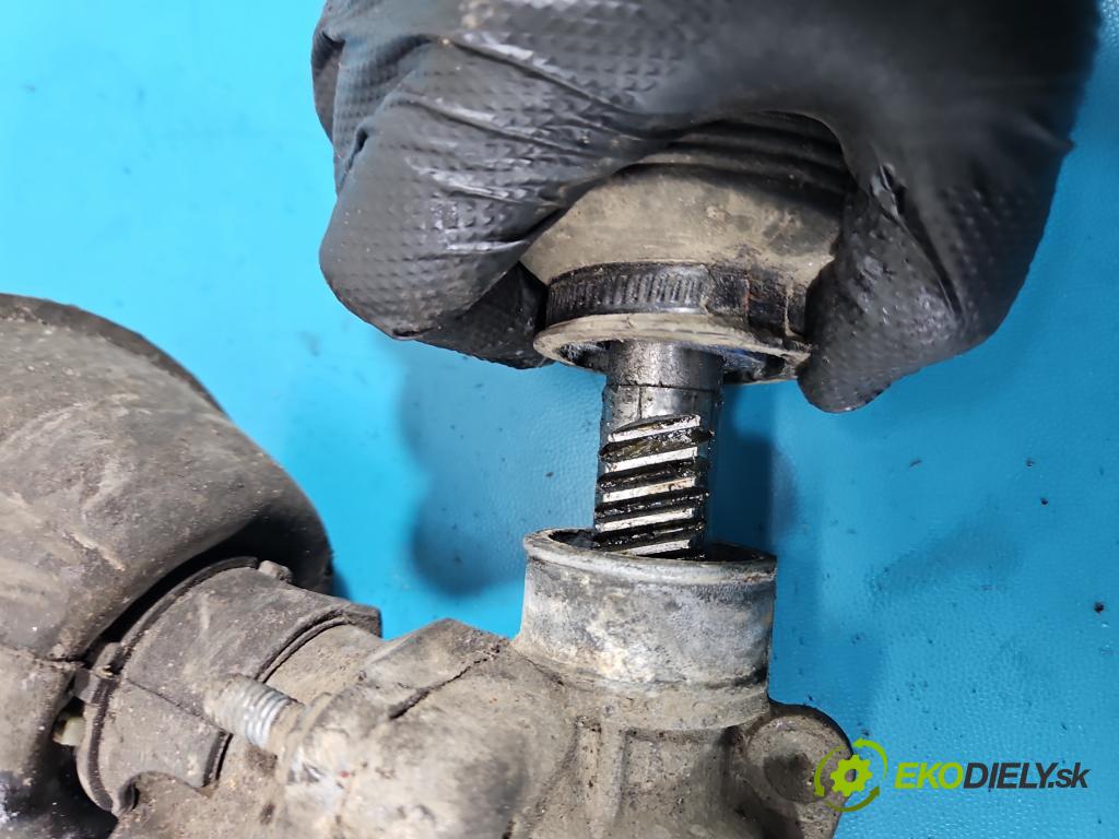 Renault Thalia I 1998-2009 1.4 8V 75 HP manual 55 kW 1390 cm3 4- Ozubené kolo: volant 8200163503