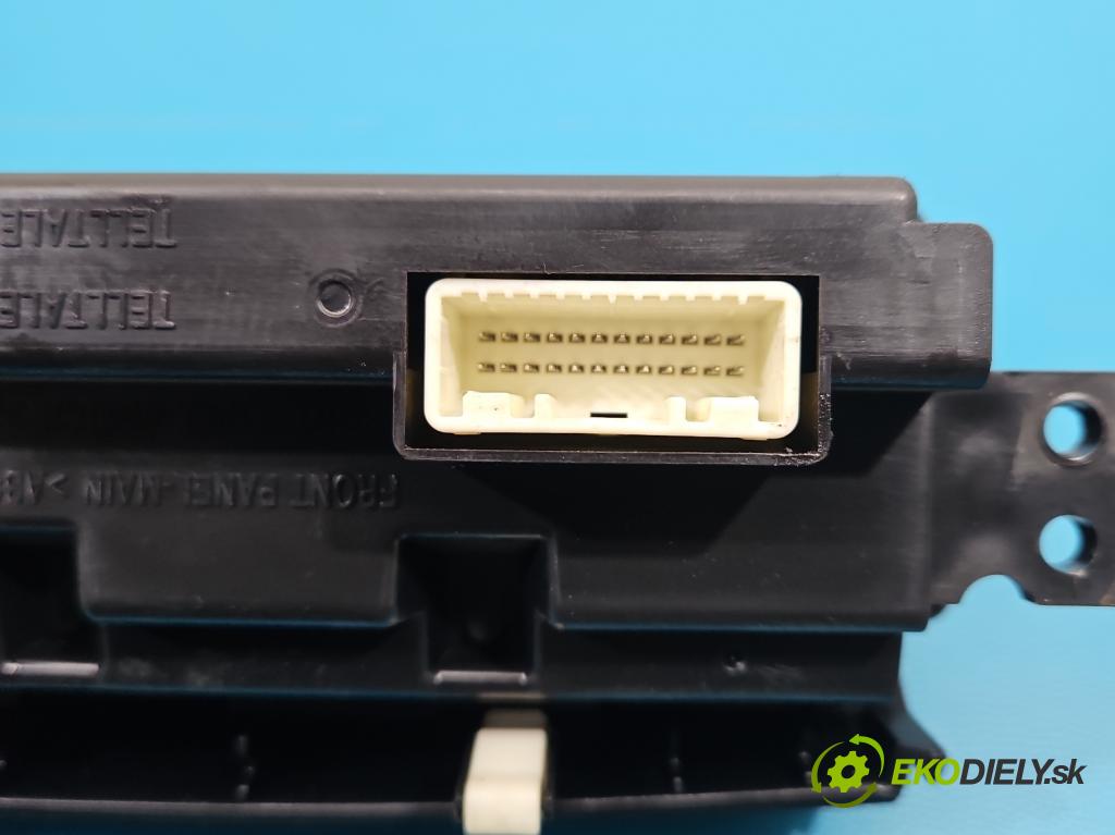 Kia Venga 1.4 16V 90 HP manual 66.2 kW 1396 cm3 5- Zobrazit: 94101-1P000 (Prístrojová doska)