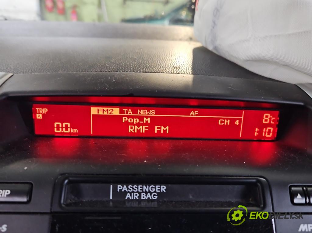 Kia Venga 1.4 16V 90 hp manual 66.2 kW 1396 cm3 5- displej 94101-1P000 (Přístrojová deska)