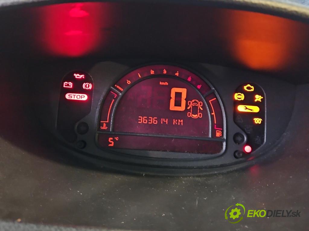 Renault Modus 1.5 dci 86 HP manual 63 kW 1461 cm3 5- prístrojovka/ budíky 8200617796G (Prístrojová doska)