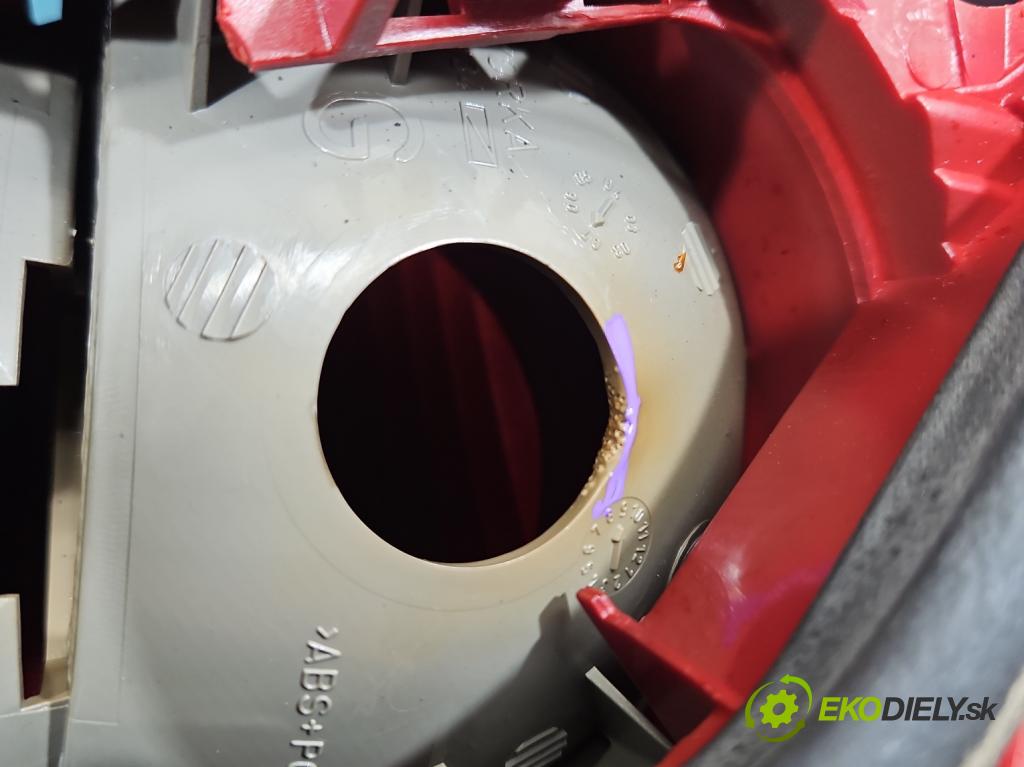 Renault Modus 1.5 dci 86 hp manual 63 kW 1461 cm3 5- světlo zadní levé  (Klika dveří ostatní)