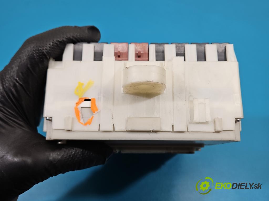 Honda Jazz III 2008-2014 1.3 16V 99 hp automatic 73 kW 1339 cm3 5- skříňka pojistková TF0-G510 (Pojistková skříňka)