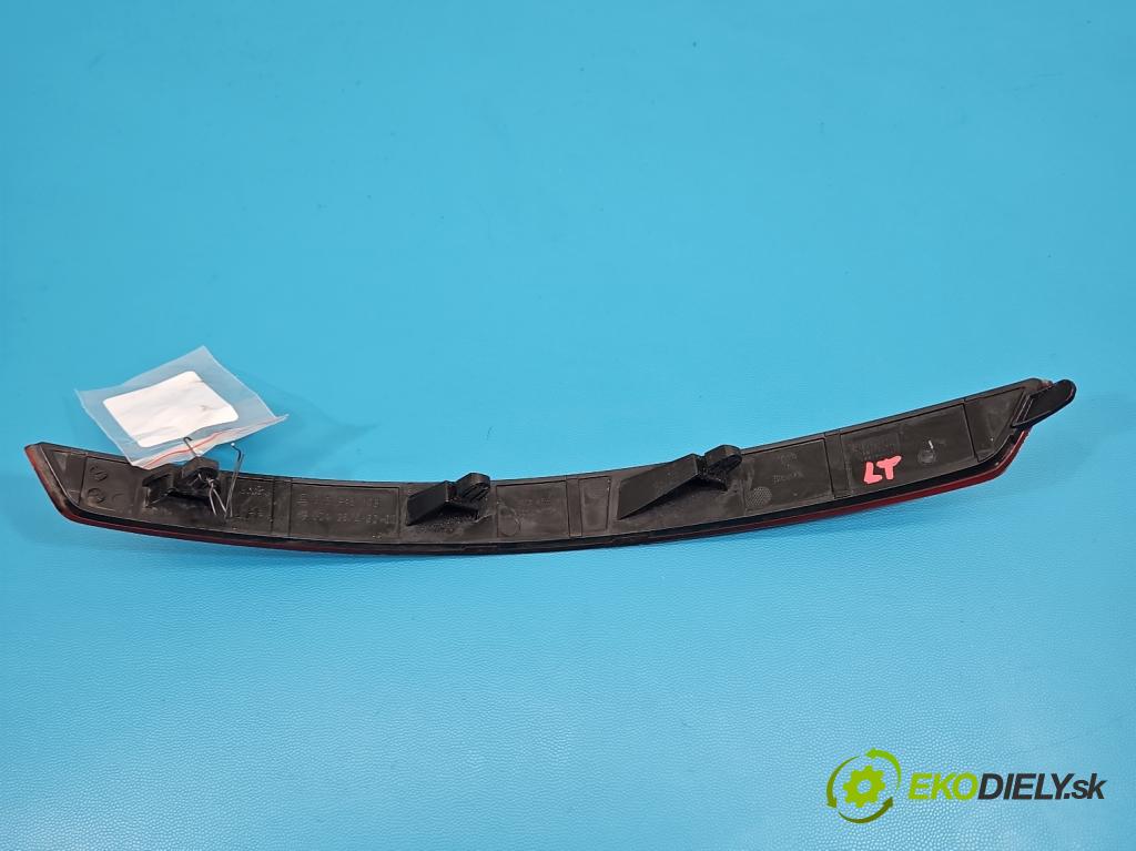 Skoda Superb III 2015-2024 2.0 tdi 150 HP automatic 110 kW 1968 cm3 5- Odraz: 3V5945105