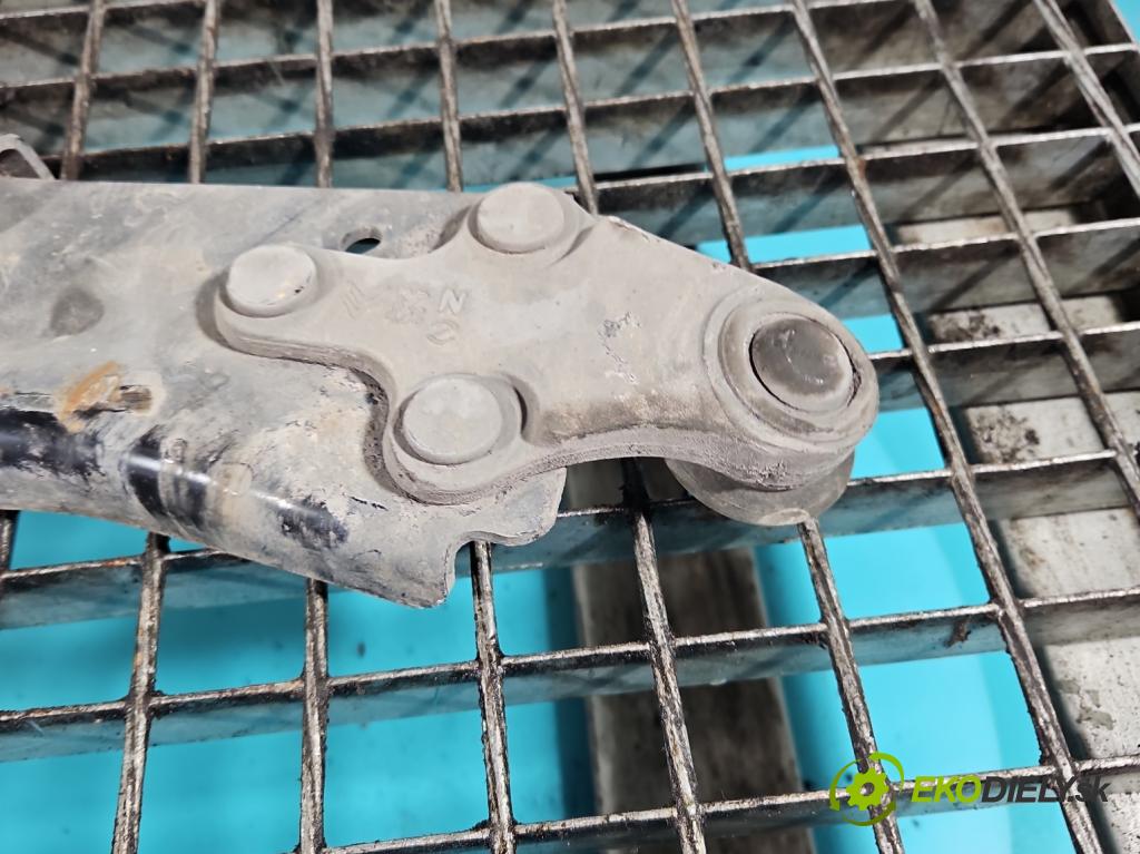 Peugeot 508 II 2018- 1.5 hdi 131 hp manual 96 kW 1499 cm3 5- přední levý  (Klika dveří ostatní)