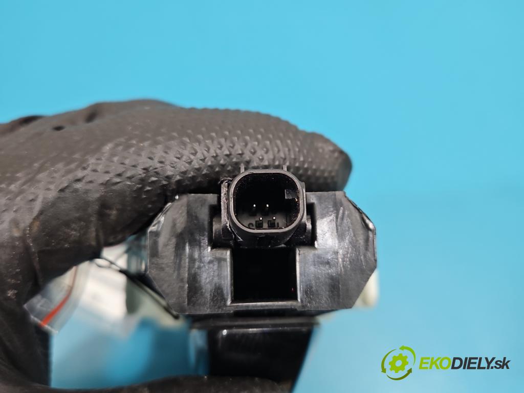 Skoda Superb III 2015-2024 2.0 tdi 150 HP automatic 110 kW 1968 cm3 5- rukoväť predné ľavé mimo: 7P6837885 (Kľučka dverí vonkajšia predná ľavá)