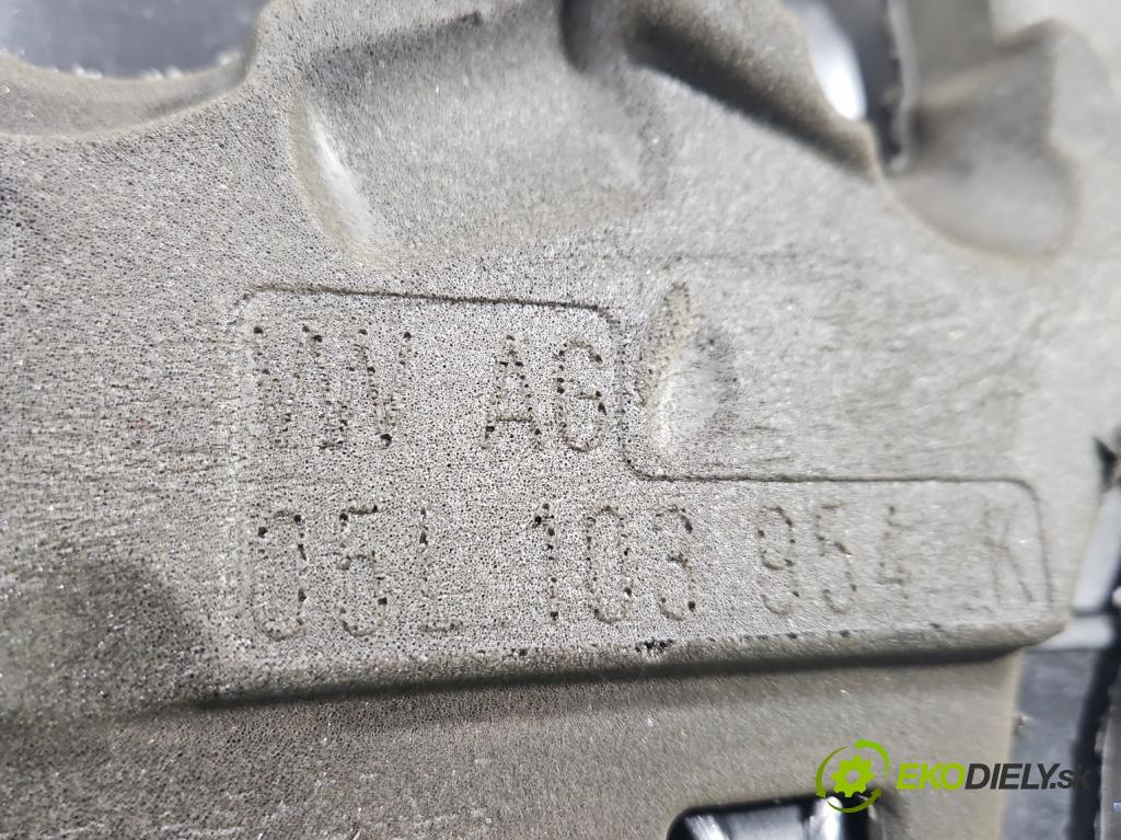 Skoda Superb III 2015-2024 2.0 tdi 150 hp automatic 110 kW 1968 cm3 5- kryt motoru horní 05L103954K