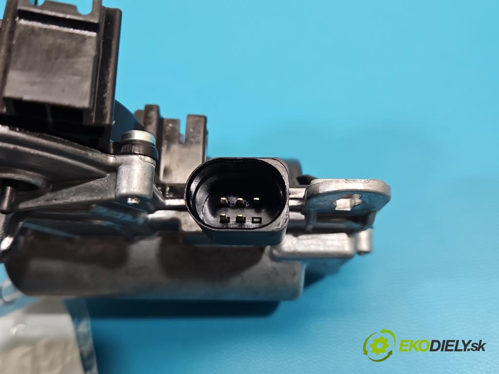 Skoda Superb III 2015-2024 2.0 tdi 150 HP automatic 110 kW 1968 cm3 5- zámok kufrové dvere zadné 5TA827887C