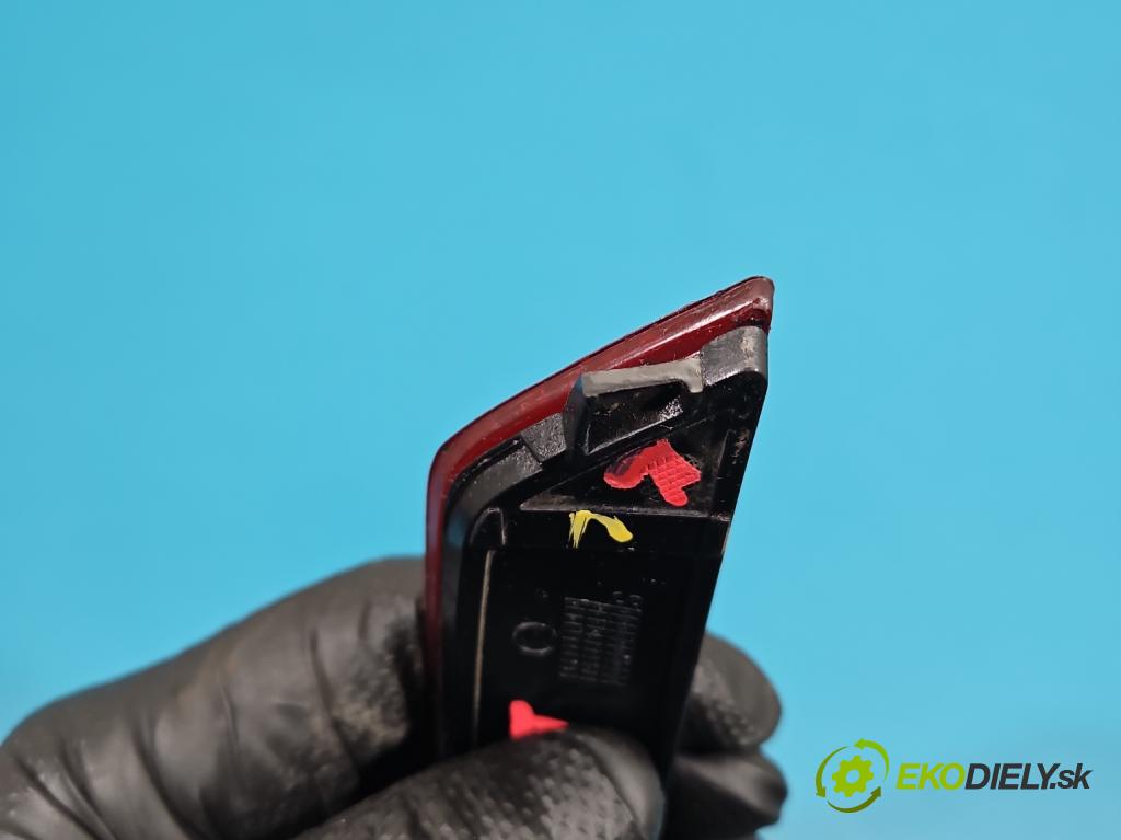 Skoda Superb III 2015-2024 2.0 tdi 150 HP automatic 110 kW 1968 cm3 5- Odraz: 3V5945106