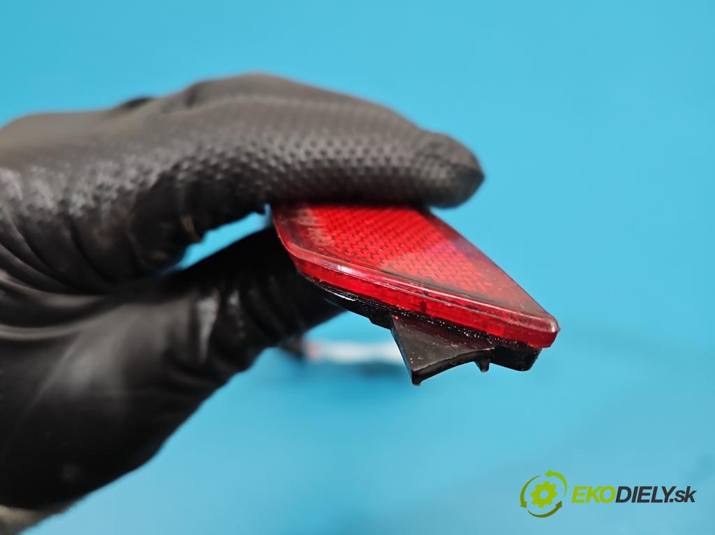 Skoda Superb III 2015-2024 2.0 tdi 150 HP automatic 110 kW 1968 cm3 5- Odraz: 3V5945106