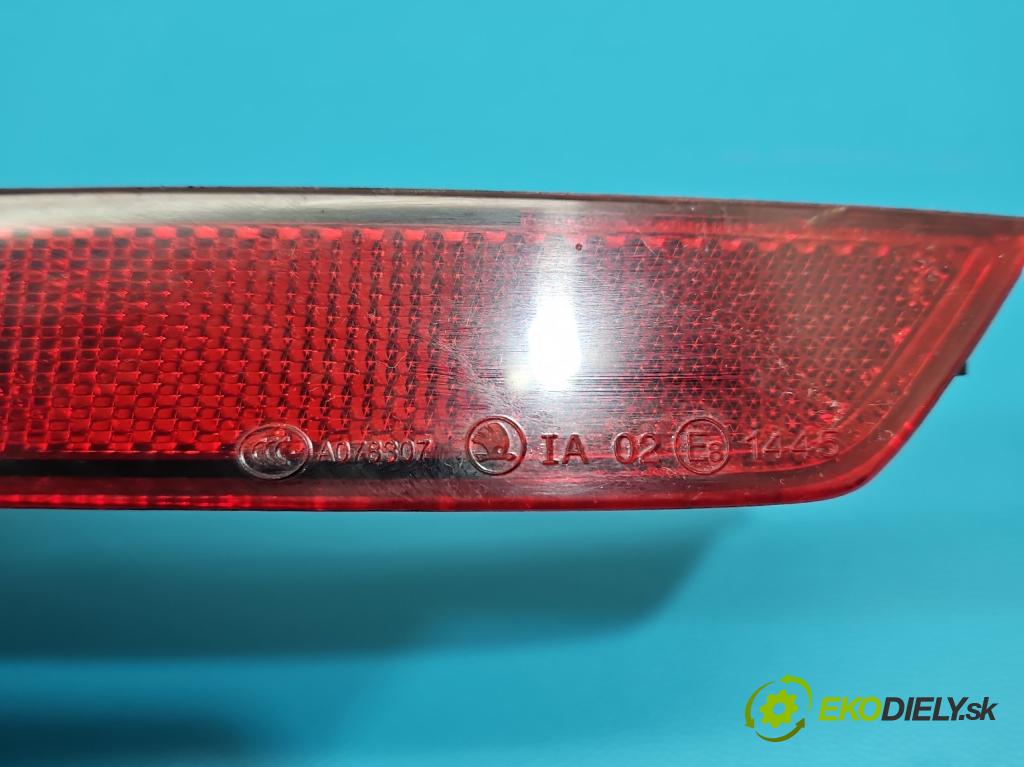 Skoda Superb III 2015-2024 2.0 tdi 150 HP automatic 110 kW 1968 cm3 5- Odraz: 3V5945106