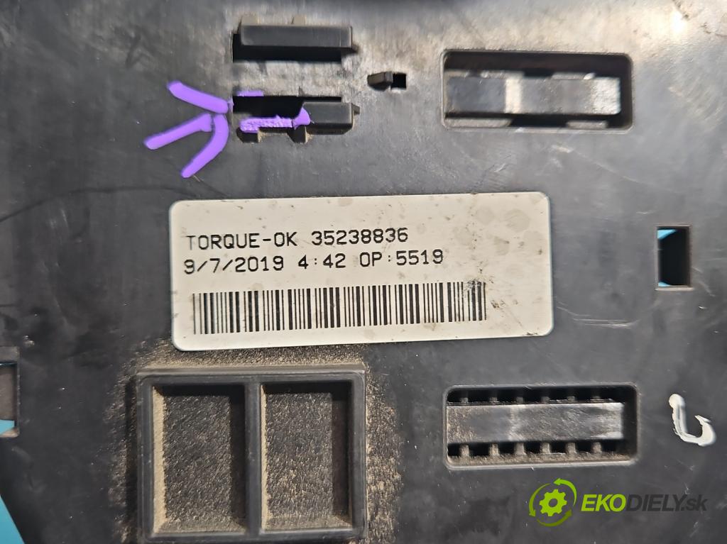 Peugeot 508 II 2018- 1.5 hdi 131 hp manual 96 kW 1499 cm3 5- skříňka pojistková 35238836 (Pojistková skříňka)