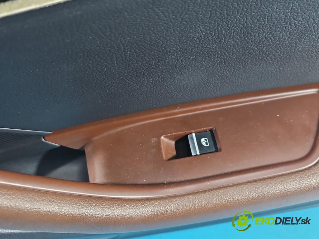 Audi A4 B9 2015-2024 2.0 TFSI 252KM automatic 185 kW 1984 cm3 4- Tapacír: dveře přední pravé 8W0867134