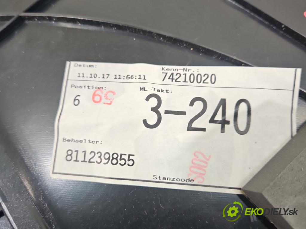 Audi A4 B9 2015-2024 2.0 TFSI 252KM automatic 185 kW 1984 cm3 4- Tapacír: dveře zadní levé 8W0867487