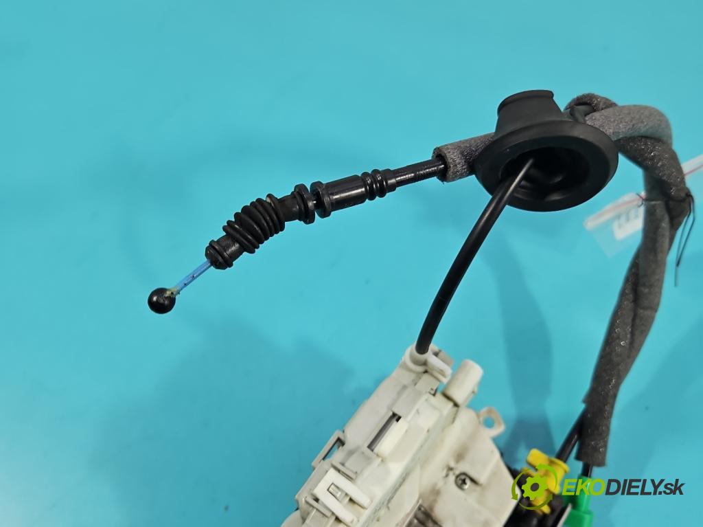 Audi A4 B9 2015-2024 2.0 TFSI 252KM automatic 185 kW 1984 cm3 4- zámek přední pravý 8X1837016C