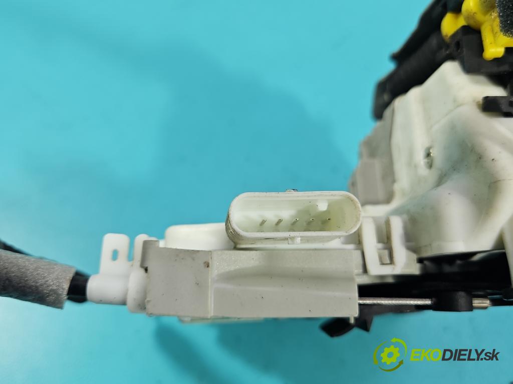 Audi A4 B9 2015-2024 2.0 TFSI 252KM automatic 185 kW 1984 cm3 4- zámek zadní levý 8X0839015D