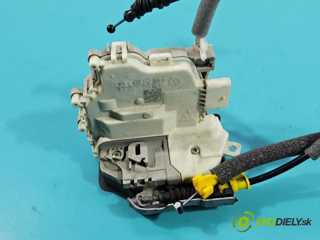 Audi A4 B9 2015-2024 2.0 TFSI 252KM automatic 185 kW 1984 cm3 4- zámek zadní pravý 8X0839016D