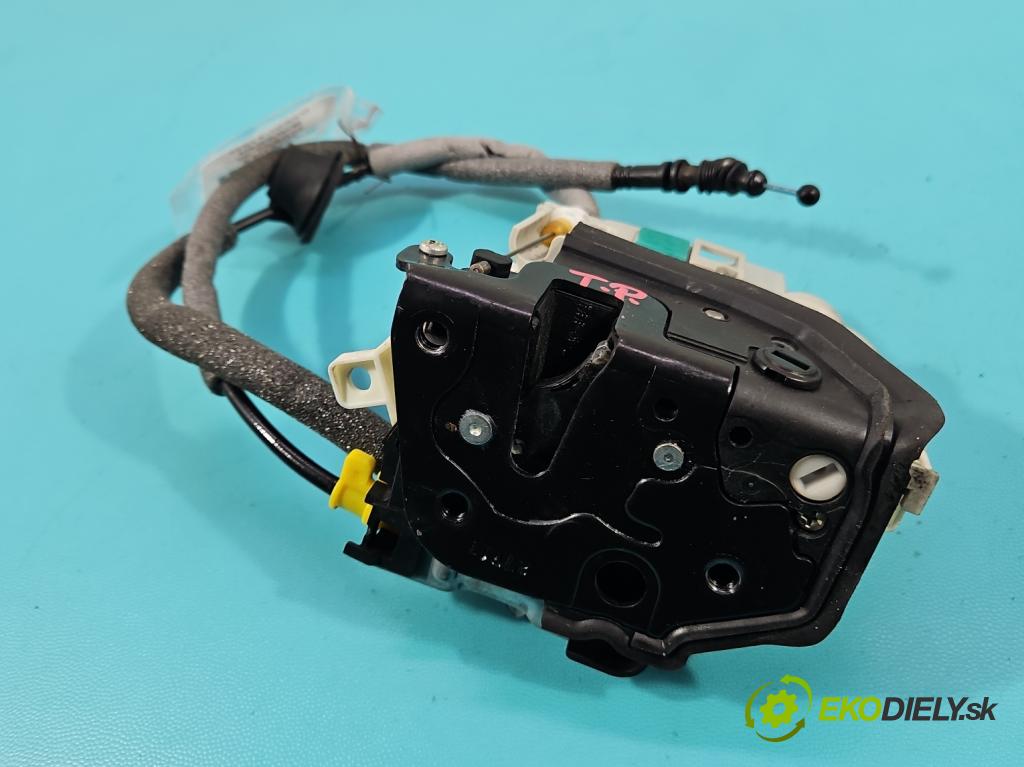 Audi A4 B9 2015-2024 2.0 TFSI 252KM automatic 185 kW 1984 cm3 4- zámek zadní pravý 8X0839016D