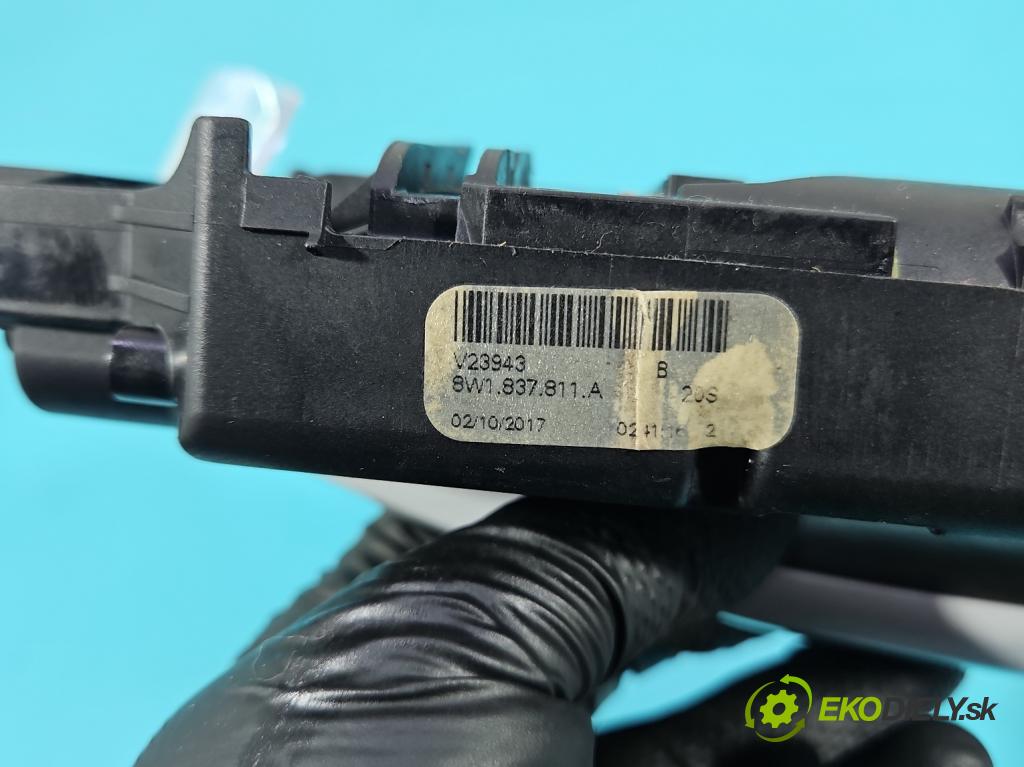 Audi A4 B9 2015-2024 2.0 TFSI 252KM automatic 185 kW 1984 cm3 4- rukoväť predné ľavé mimo: 8W1837811A (Kľučka dverí vonkajšia predná ľavá)