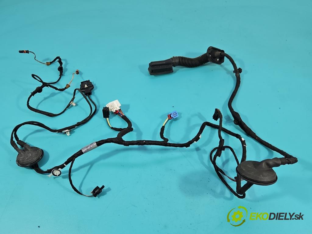 Audi A4 B9 2015-2024 2.0 TFSI 252KM automatic 185 kW 1984 cm3 4- Balíček: dveře přední pravých 8W0971030AN