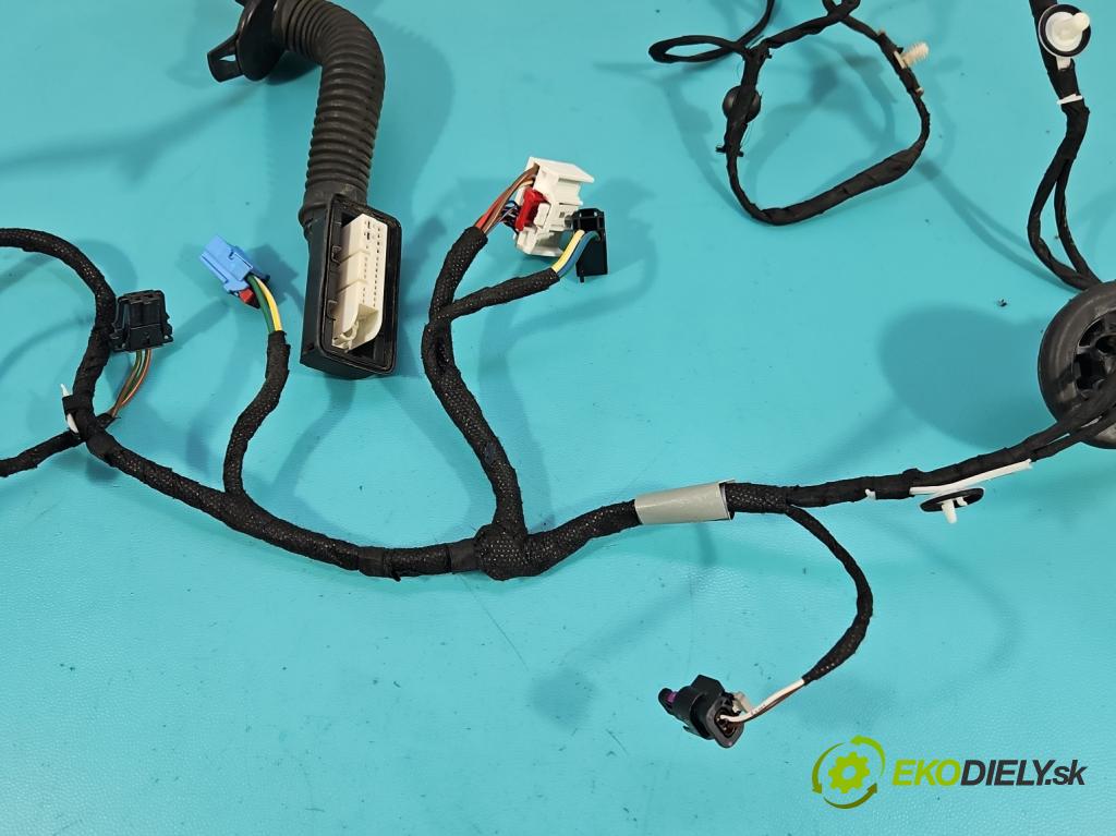 Audi A4 B9 2015-2024 2.0 TFSI 252KM automatic 185 kW 1984 cm3 4- Balíček: dveře přední pravých 8W0971030AN