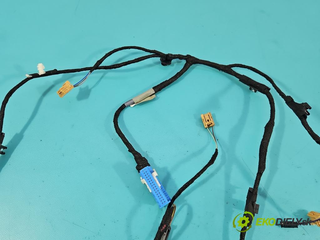 Audi A4 B9 2015-2024 2.0 TFSI 252KM automatic 185 kW 1984 cm3 4- Balíček: dveře přední pravých 8W0971036AA