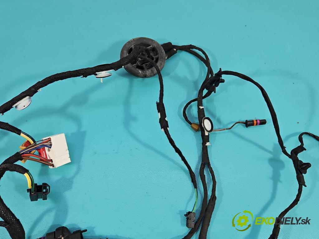 Audi A4 B9 2015-2024 2.0 TFSI 252KM automatic 185 kW 1984 cm3 4- Zväzok: dvere zadné vľavo: 8W0971687AE