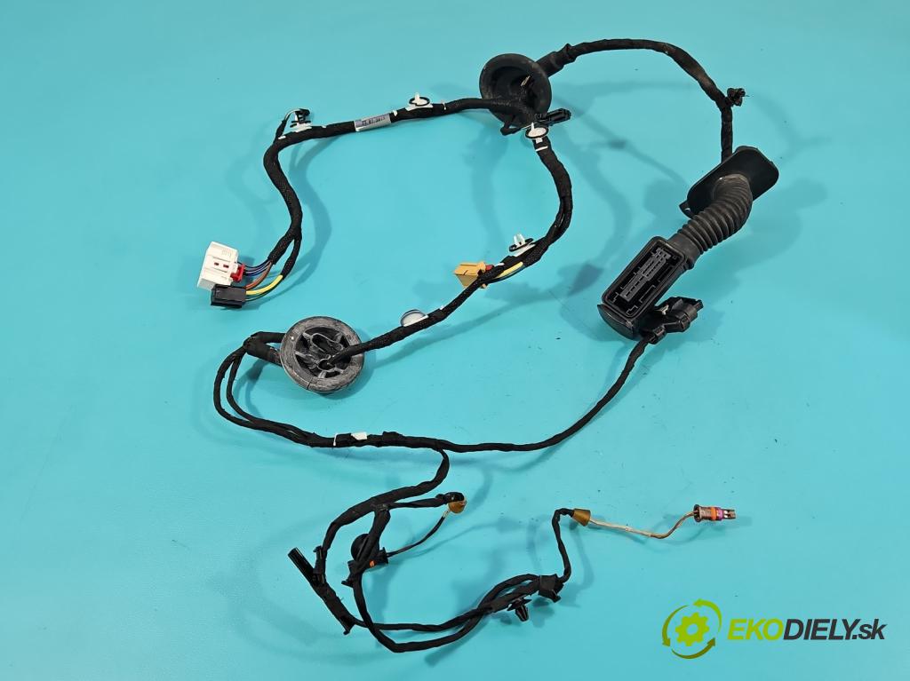 Audi A4 B9 2015-2024 2.0 TFSI 252KM automatic 185 kW 1984 cm3 4- Zväzok: dvere zadné pravých 8W0971687AD