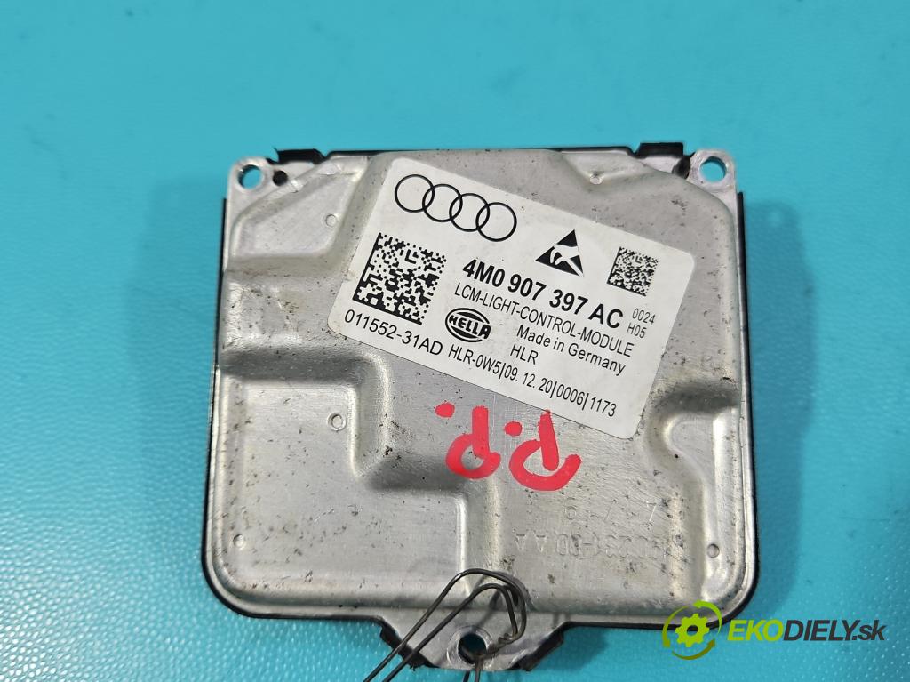 Audi A4 B9 2015-2024 2.0 TFSI 252KM automatic 185 kW 1984 cm3 4- modul lampy: 4M0907397AC