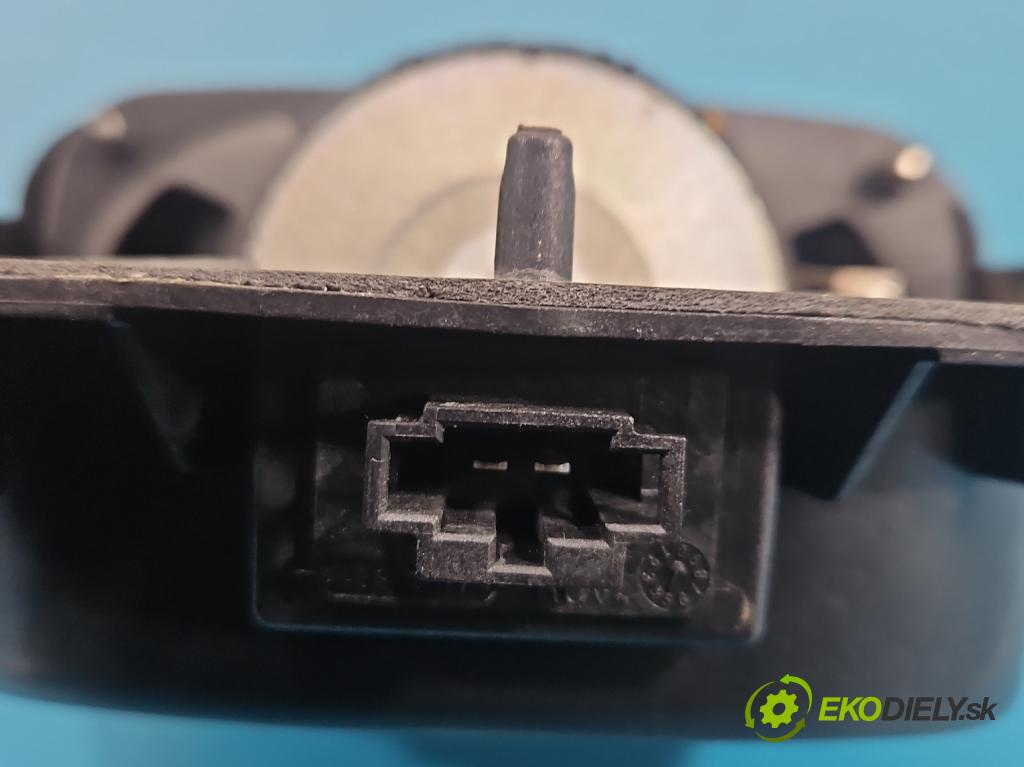 Audi A4 B9 2015-2024 2.0 TFSI 252KM automatic 185 kW 1984 cm3 4- Mluvčí: 8W5035297