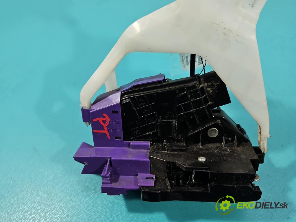 Hyundai I30 III 2016- 2.0 16V 280KM automatic 206 kW 1998 cm3 5- zámek zadní pravý 81420-G3000