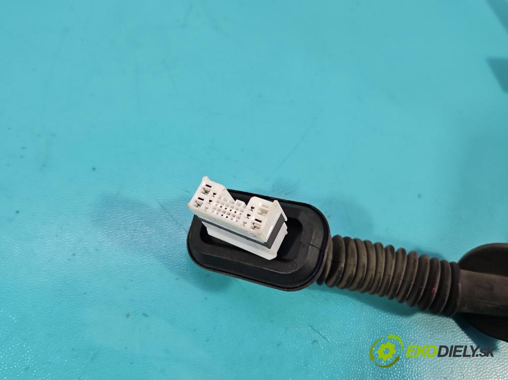 Hyundai I30 III 2016- 2.0 16V 280KM automatic 206 kW 1998 cm3 5- Balíček: dveře přední vlevo 91660-G4060