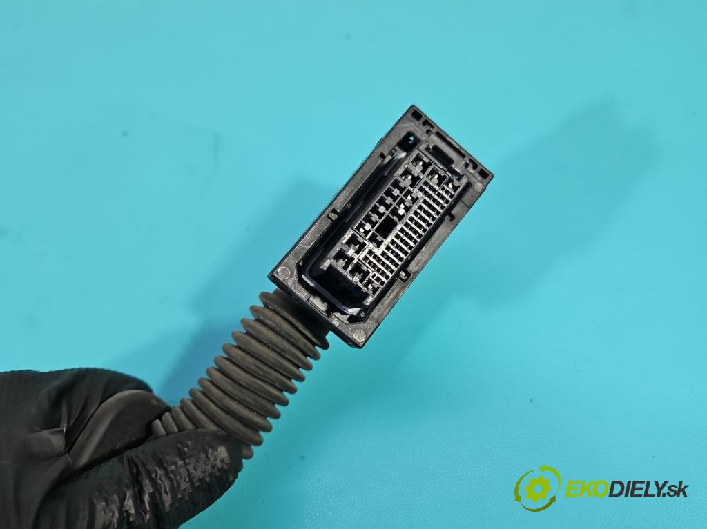 Hyundai I30 III 2016- 2.0 16V 280KM automatic 206 kW 1998 cm3 5- Balíček: dveře přední pravých 91605-G4120