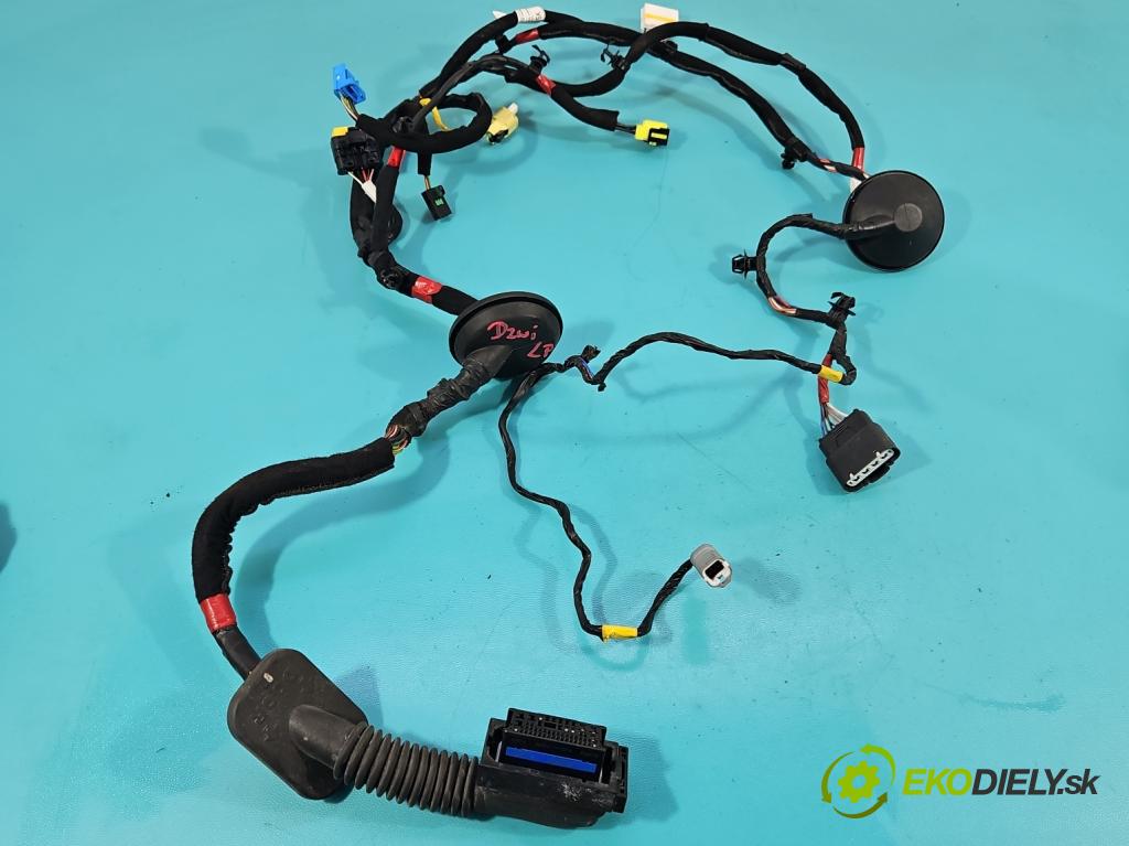 Hyundai I30 III 2016- 2.0 16V 280KM automatic 206 kW 1998 cm3 5- Balíček: dveře přední pravých 91605-G4120