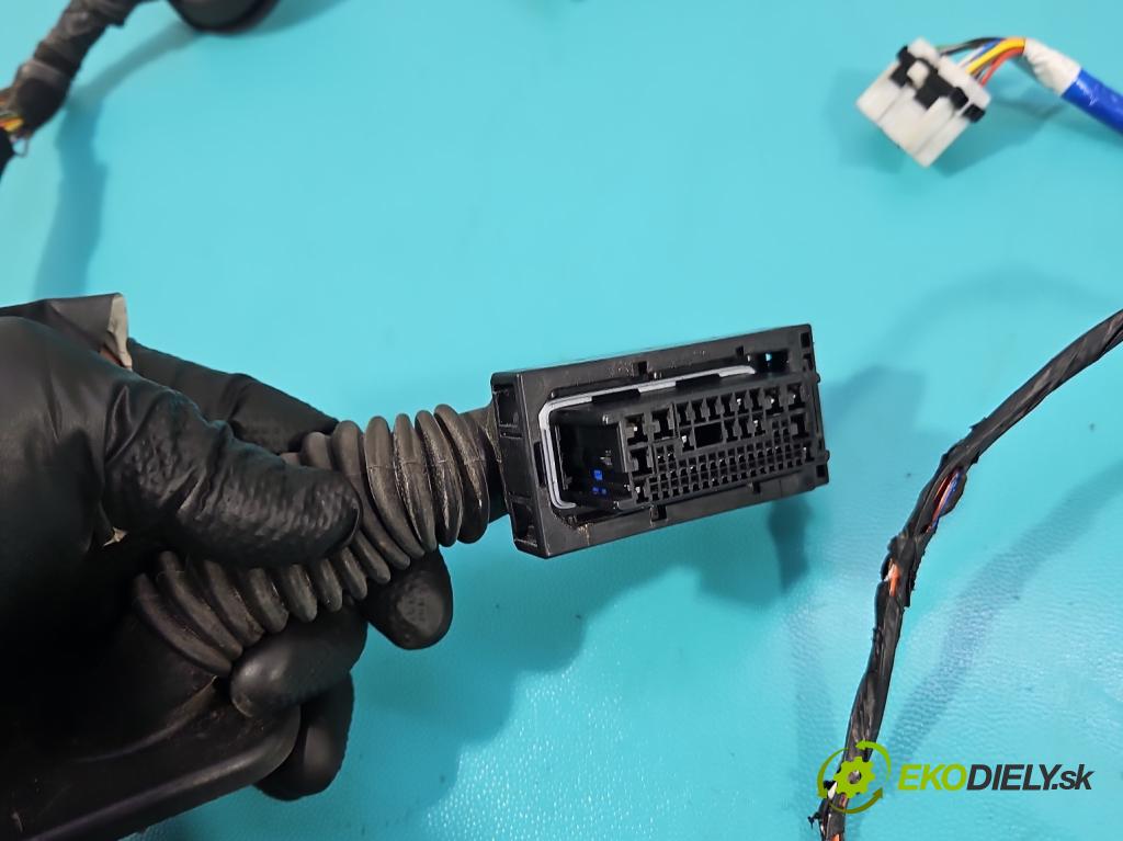 Hyundai I30 III 2016- 2.0 16V 280KM: automatic 206 kW 1998 cm3 5- Zväzok: dvere zadné pravých 91615-G4140