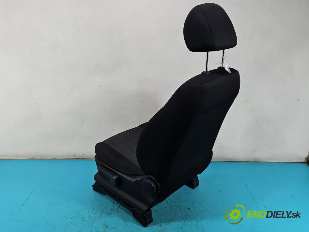 Kia Venga 1.4 16V 90 HP manual 66.2 kW 1396 cm3 5- Sedačka ľavý  (Sedadlo)