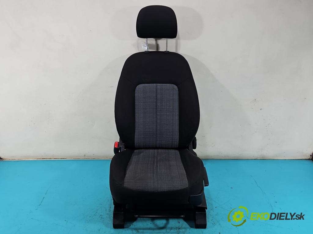 Kia Venga 1.4 16V 90 hp manual 66.2 kW 1396 cm3 5- Sedadlo levý  (Sedadlo)