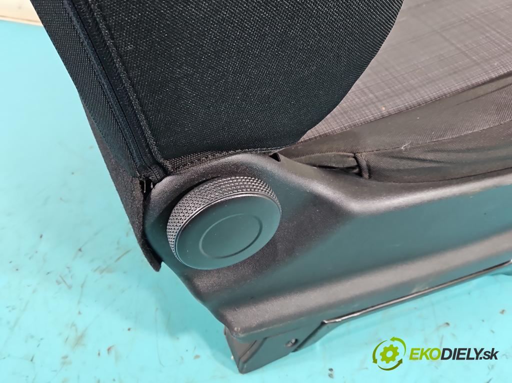 Kia Venga 1.4 16V 90 HP manual 66.2 kW 1396 cm3 5- Sedačka pravý  (Sedadlo)