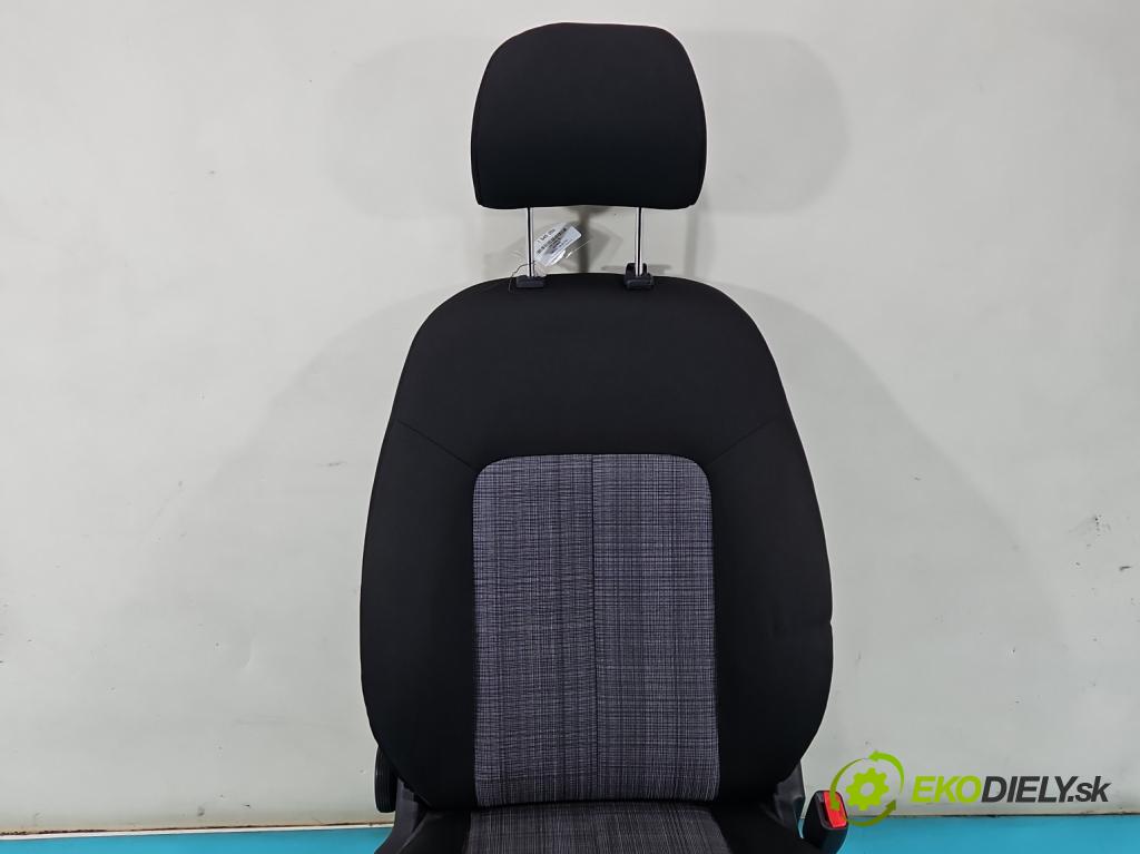 Kia Venga 1.4 16V 90 HP manual 66.2 kW 1396 cm3 5- Sedačka pravý  (Sedadlo)