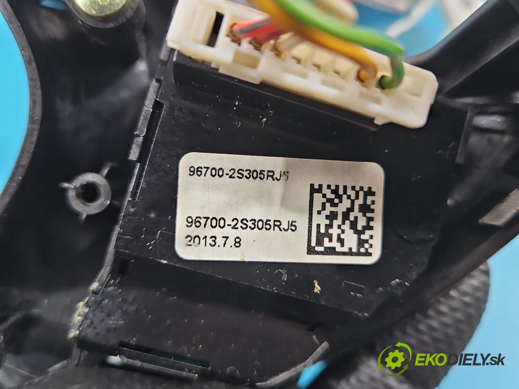 Hyundai Ix35 2.0 CRDI 136hp manual 100 kW 1995 cm3 5- Přepínač multifunkční: řízení: 96700-2S450RJ5 (Páčky pod volantem)